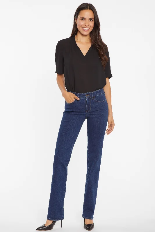 Marilyn Straight Jeans In Petite - Quinn